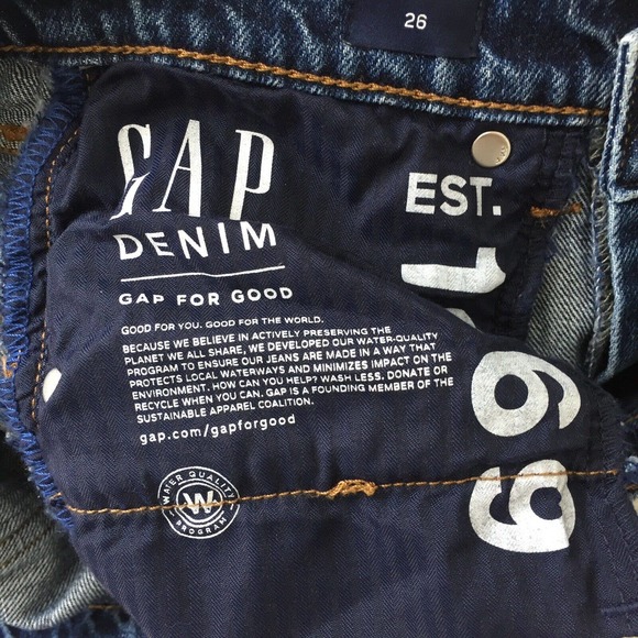 Gap Denim Dark Indigo Short Women Size 26 Raw Hem NWT - Picture 5 of 5